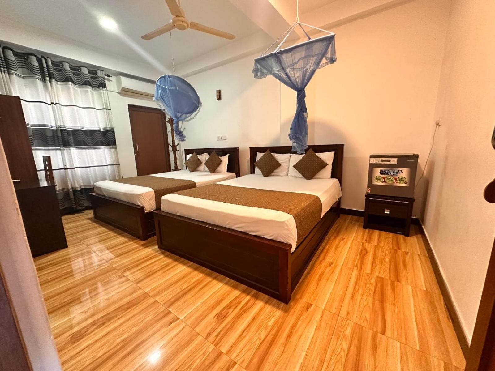 Holiday Villa Тринкомали Экстерьер фото